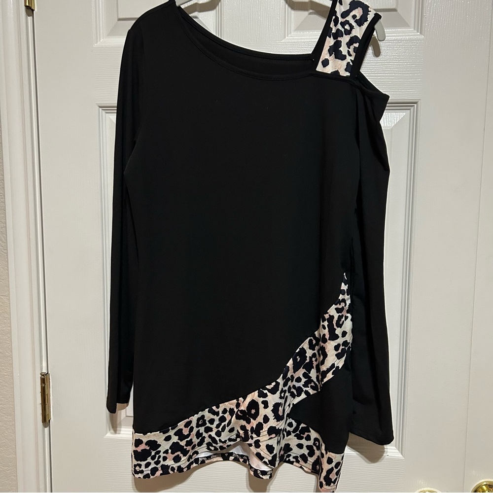 Black Off-Shoulder Tunic Top